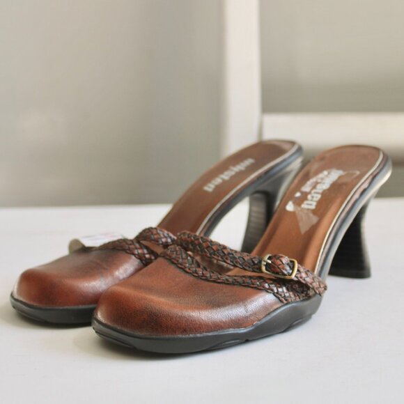 Unlisted Y2K Brown Round-Toe Chunky Sole Buckle Strap Heels Mules Size 7.5 NWT - Picture 1 of 7